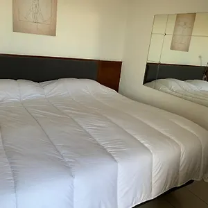  Séjour chez l'habitant Droit Au But!!