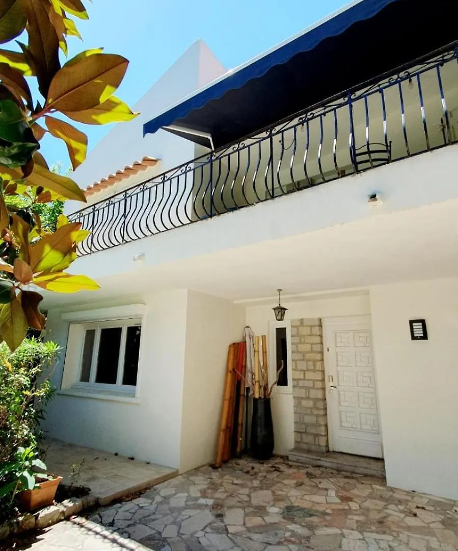 Séjour chez l'habitant Bas De Villa Avec Piscine Marseille