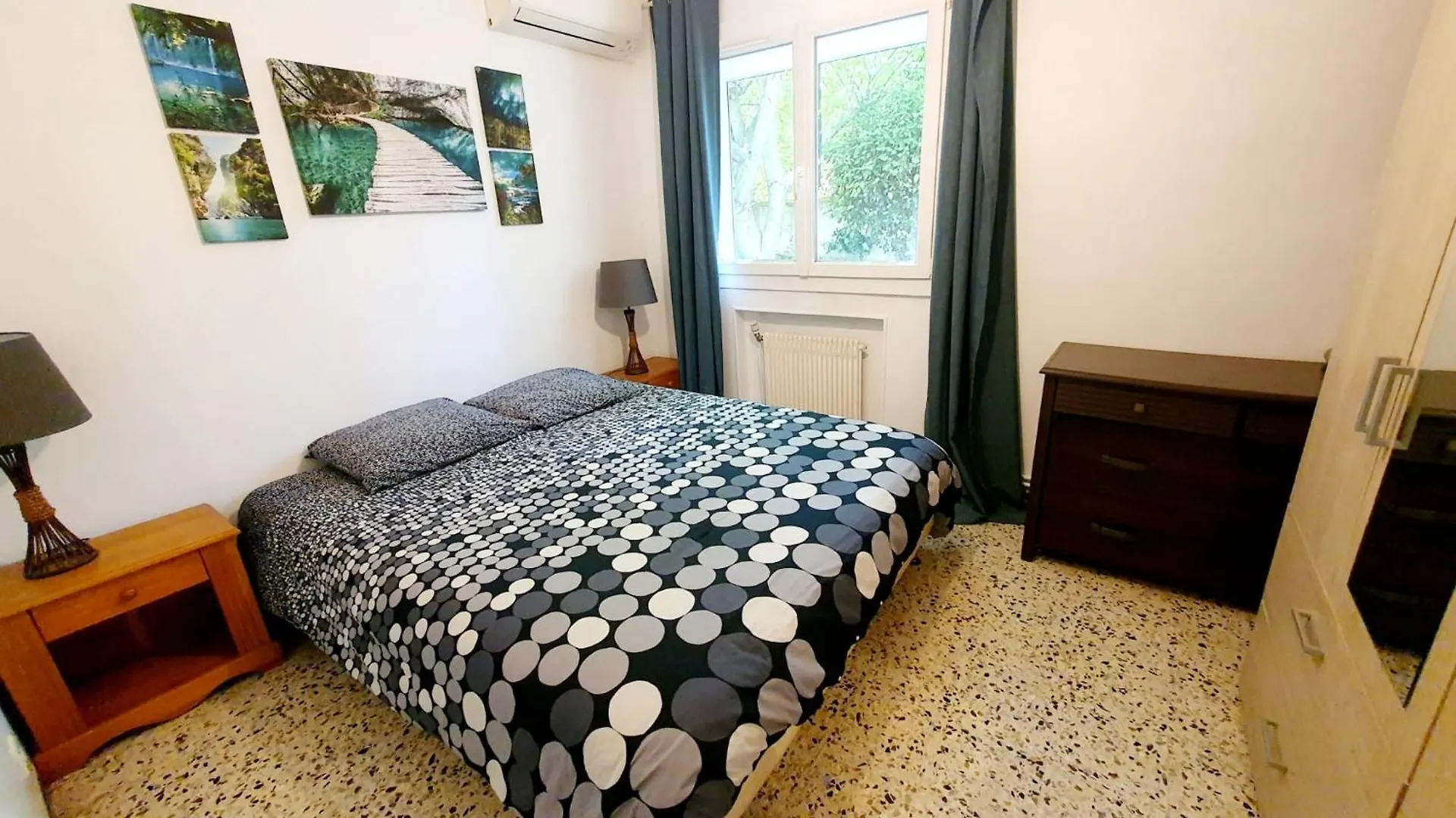 Homestay Bas De Villa Avec Piscine Marseille